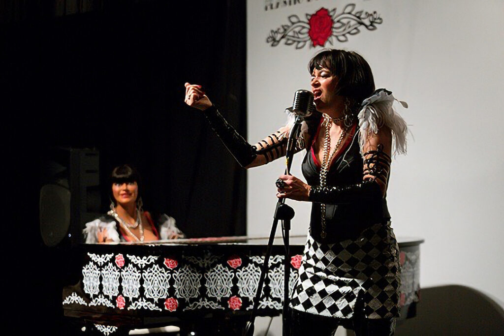 Plastic Dorianne in Love 2015 - Beatriz Millar